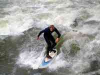 050429 Germany Munich English Garden surfing